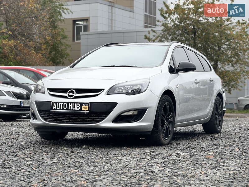 Універсал Opel Astra 2013 в Бердичеві