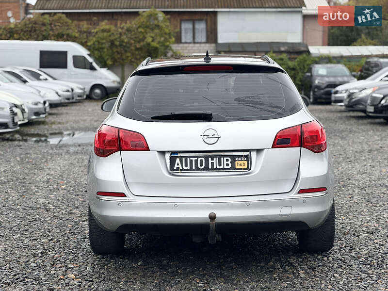 Універсал Opel Astra 2013 в Бердичеві