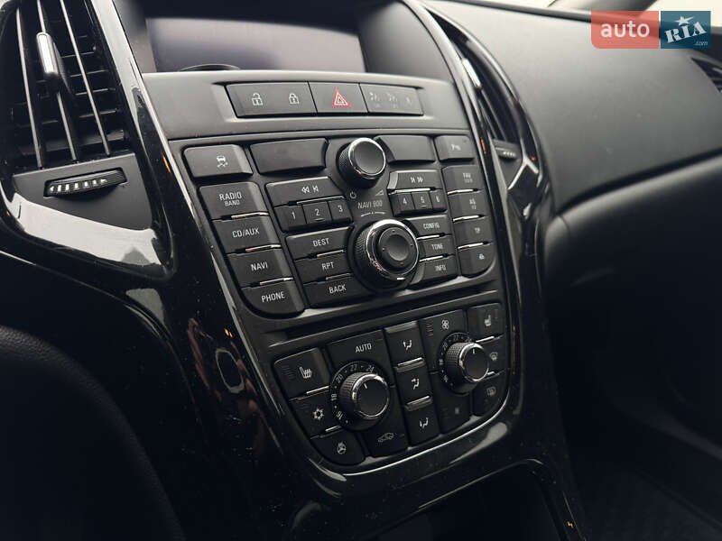 Універсал Opel Astra 2013 в Бердичеві