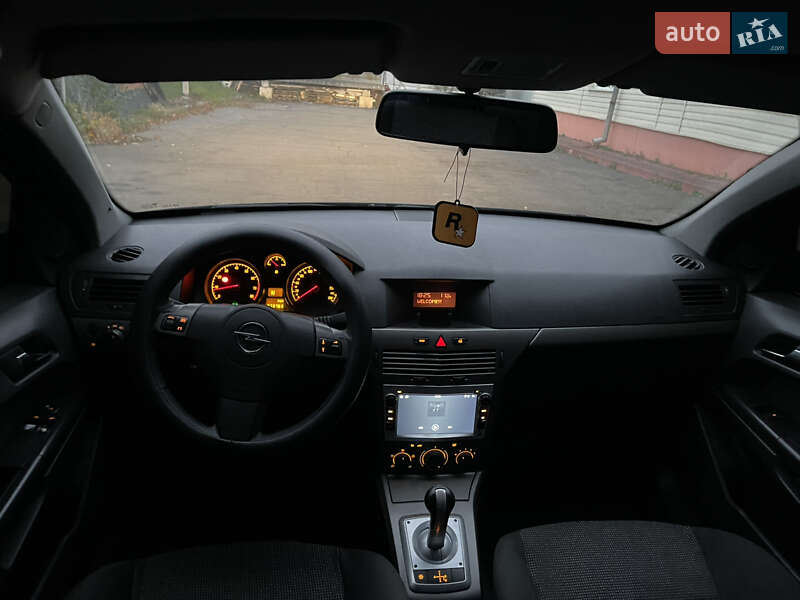 Хэтчбек Opel Astra 2006 в Виннице
