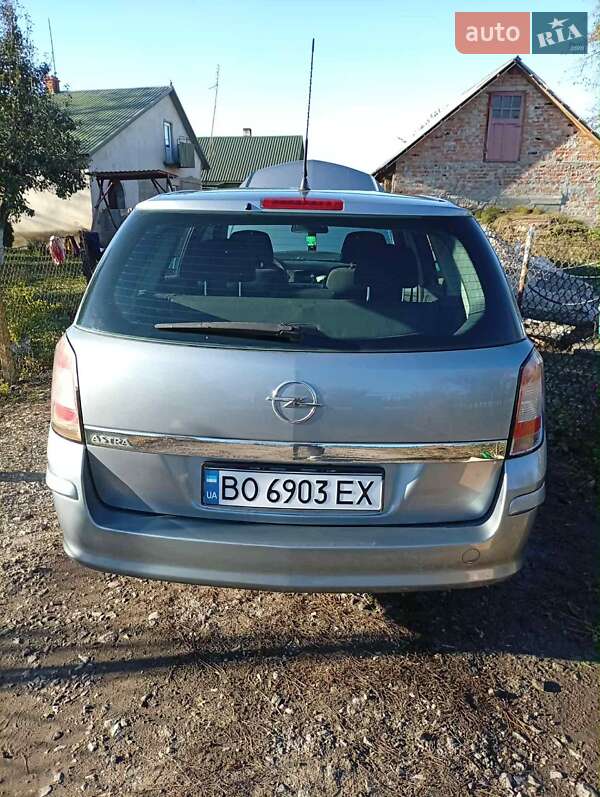 Универсал Opel Astra 2009 в Тернополе