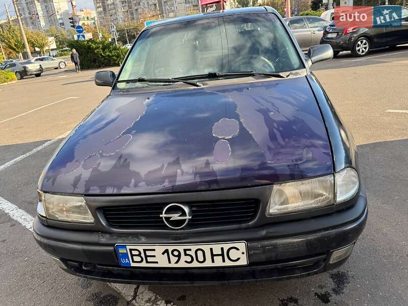 Седан Opel Astra 1997 в Николаеве