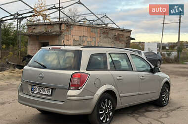 Универсал Opel Astra 2008 в 