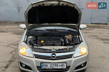Универсал Opel Astra 2008 в 