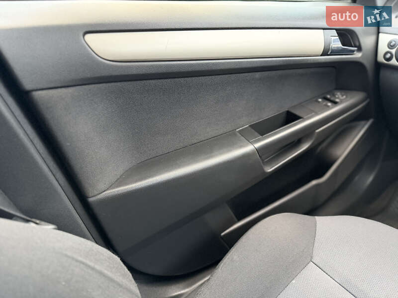 Універсал Opel Astra 2008 в Рівному фото 39 Універсал Opel Astra 2008 в Рівному