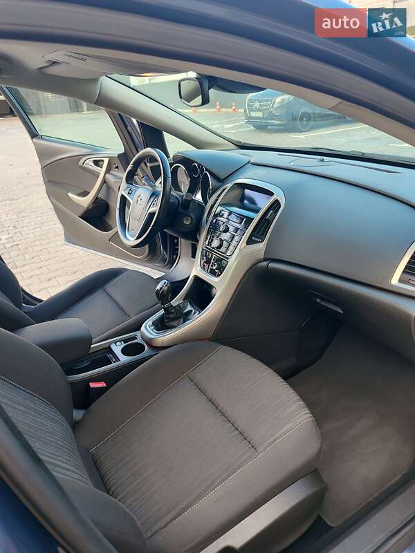 Хэтчбек Opel Astra 2010 в Кривом Роге