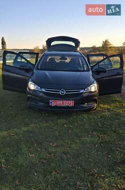 Универсал Opel Astra 2016 в Нововолынске