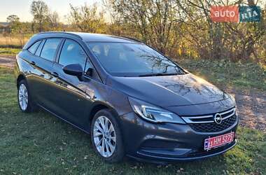 Универсал Opel Astra 2016 в Нововолынске