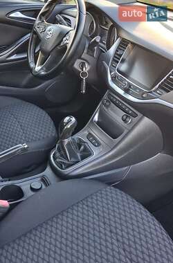Універсал Opel Astra 2016 в  фото 39 Універсал Opel Astra 2016 в