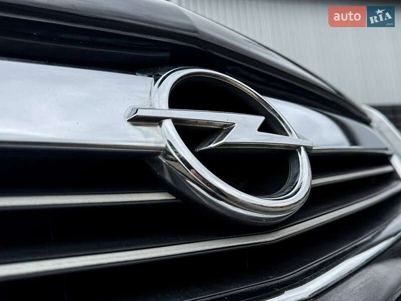 Универсал Opel Astra 2010 в Черкассах