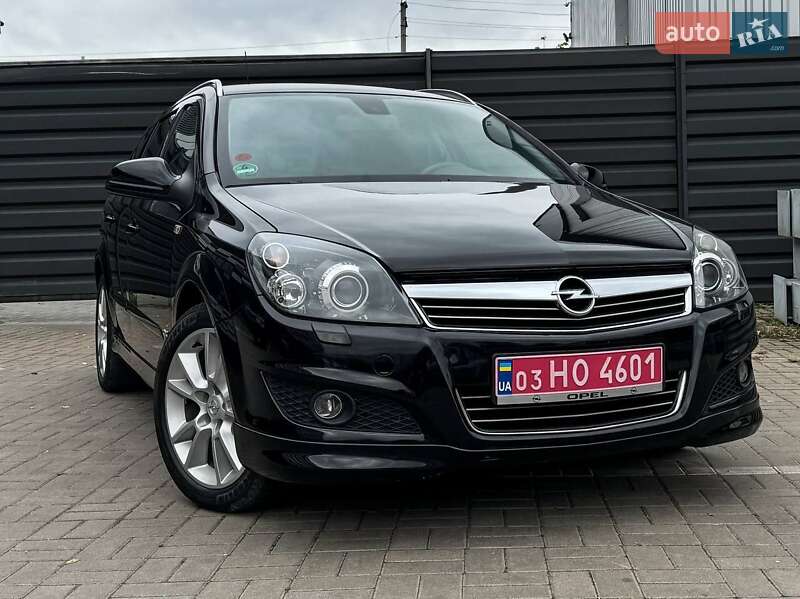 Универсал Opel Astra 2010 в Черкассах