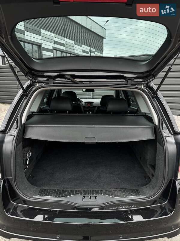 Универсал Opel Astra 2010 в Черкассах