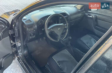 Седан Opel Astra 2003 в 