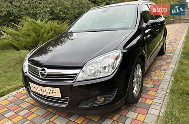 Універсал Opel Astra 2007 в Дубні