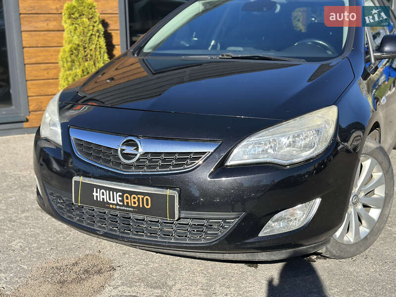 Универсал Opel Astra 2010 в Шептицькому