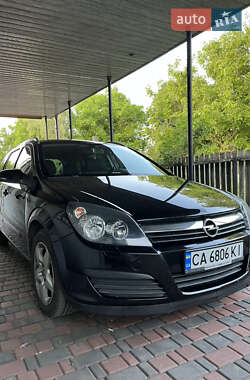 Универсал Opel Astra 2006 в Смеле