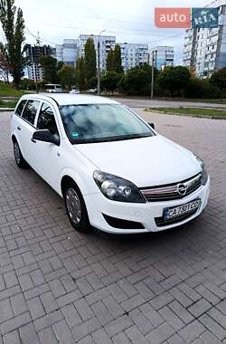 Универсал Opel Astra 2009 в Черкассах