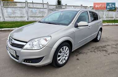 Хэтчбек Opel Astra 2007 в Прилуках