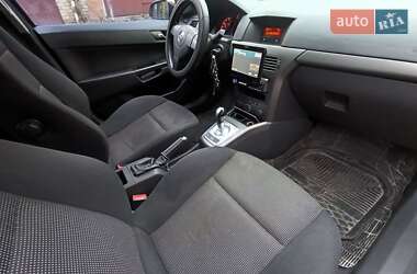 Хетчбек Opel Astra 2006 в  фото 8 Хетчбек Opel Astra 2006 в