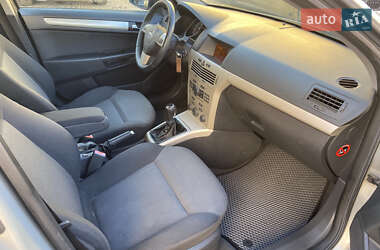 Универсал Opel Astra 2007 в 