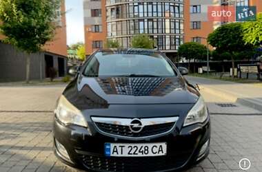Хетчбек Opel Astra 2012 в Івано-Франківську
