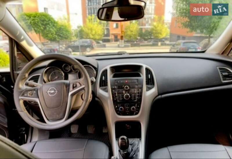 Хетчбек Opel Astra 2012 в Івано-Франківську фото 4 Хетчбек Opel Astra 2012 в Івано-Франківську