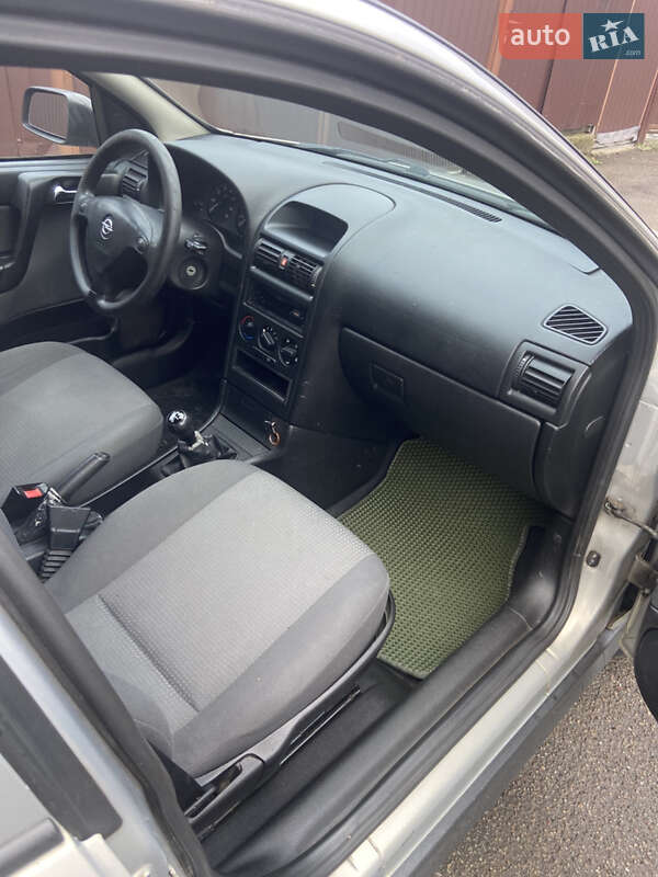 Седан Opel Astra 2008 в Києві фото 12 Седан Opel Astra 2008 в Києві