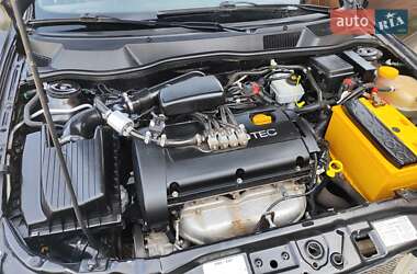 Седан Opel Astra 2008 в  фото 10 Седан Opel Astra 2008 в