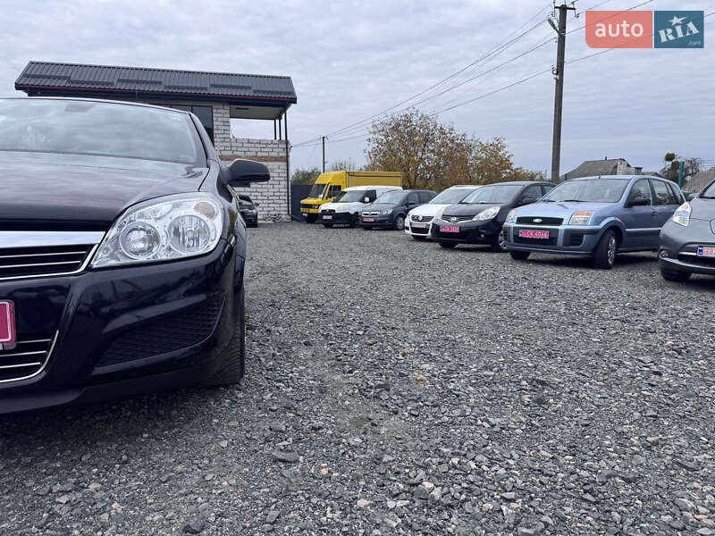 Хэтчбек Opel Astra 2009 в Звенигородке