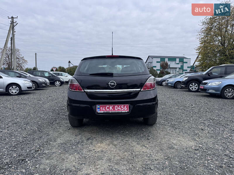 Хэтчбек Opel Astra 2009 в Звенигородке