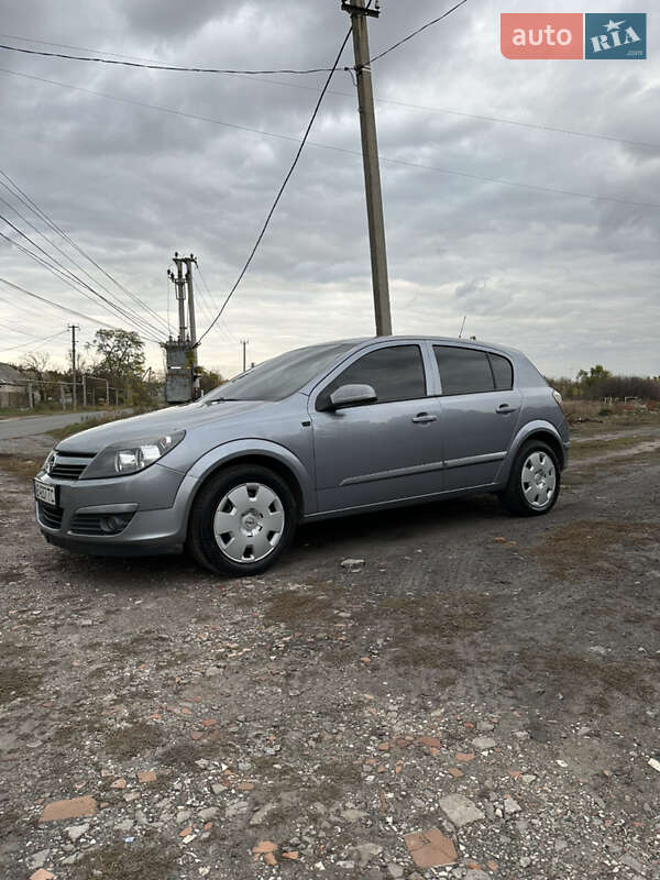 Хетчбек Opel Astra 2005 в Павлограді