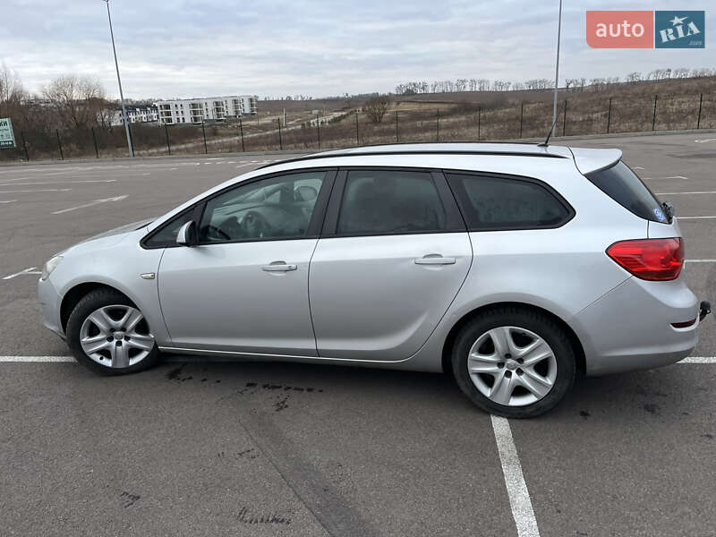 Универсал Opel Astra 2011 в Ровно фото 11 Универсал Opel Astra 2011 в Ровно