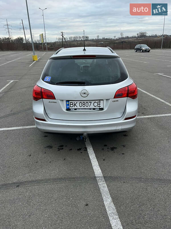 Универсал Opel Astra 2011 в Ровно фото 15 Универсал Opel Astra 2011 в Ровно