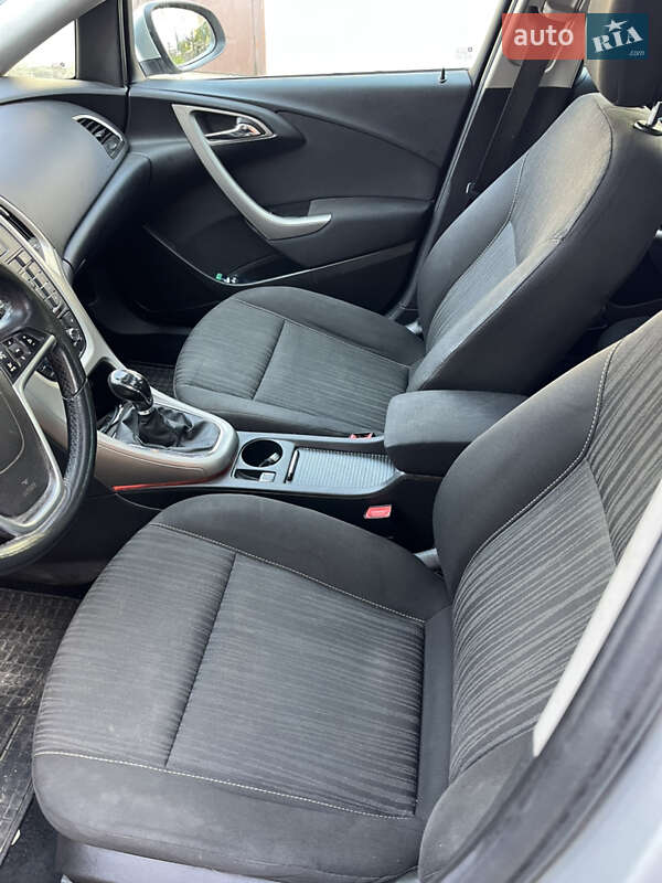 Универсал Opel Astra 2011 в Ровно фото 20 Универсал Opel Astra 2011 в Ровно