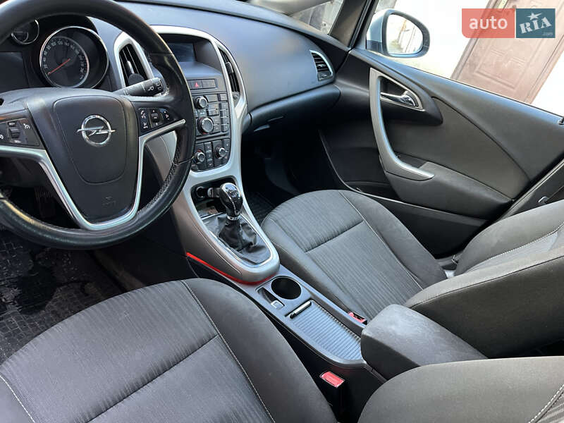 Универсал Opel Astra 2011 в Ровно фото 22 Универсал Opel Astra 2011 в Ровно