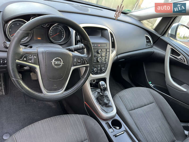 Универсал Opel Astra 2011 в Ровно фото 24 Универсал Opel Astra 2011 в Ровно