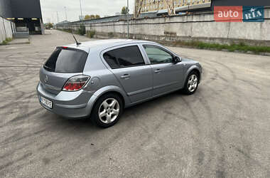 Хэтчбек Opel Astra 2007 в 