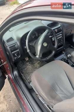 Седан Opel Astra 2003 в  фото 12 Седан Opel Astra 2003 в