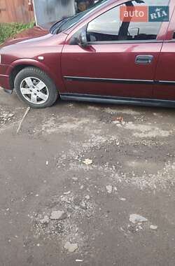 Седан Opel Astra 2003 в  фото 20 Седан Opel Astra 2003 в