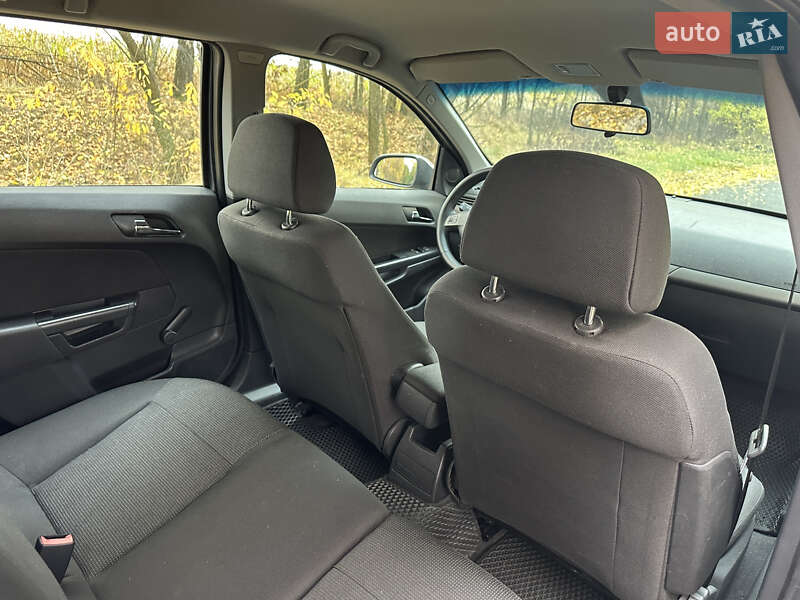 Універсал Opel Astra 2005 в Мені