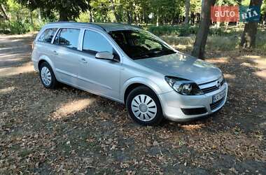 Універсал Opel Astra 2005 в Лубнах
