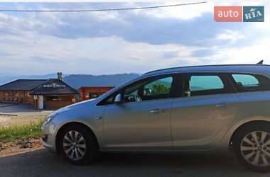 Универсал Opel Astra 2014 в Городнице