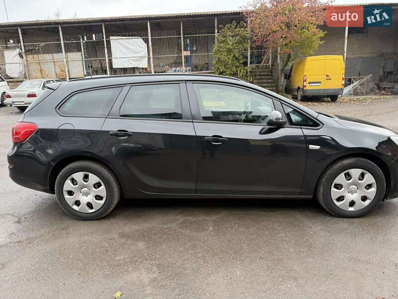 Универсал Opel Astra 2011 в Калиновке фото 10 Универсал Opel Astra 2011 в Калиновке