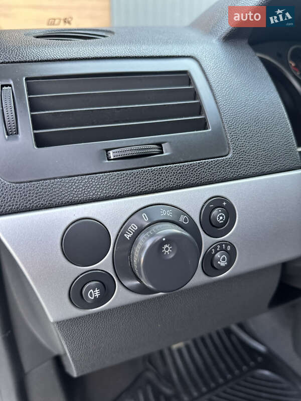 Универсал Opel Astra 2010 в Калуше