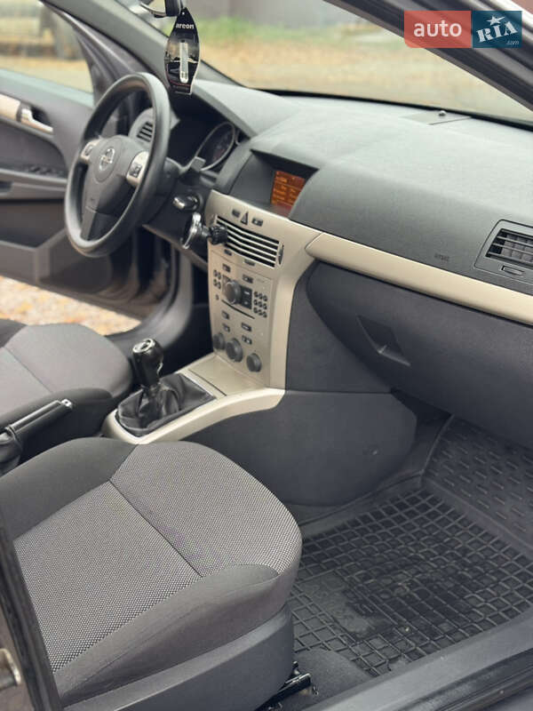 Хэтчбек Opel Astra 2008 в Виннице фото 23 Хэтчбек Opel Astra 2008 в Виннице