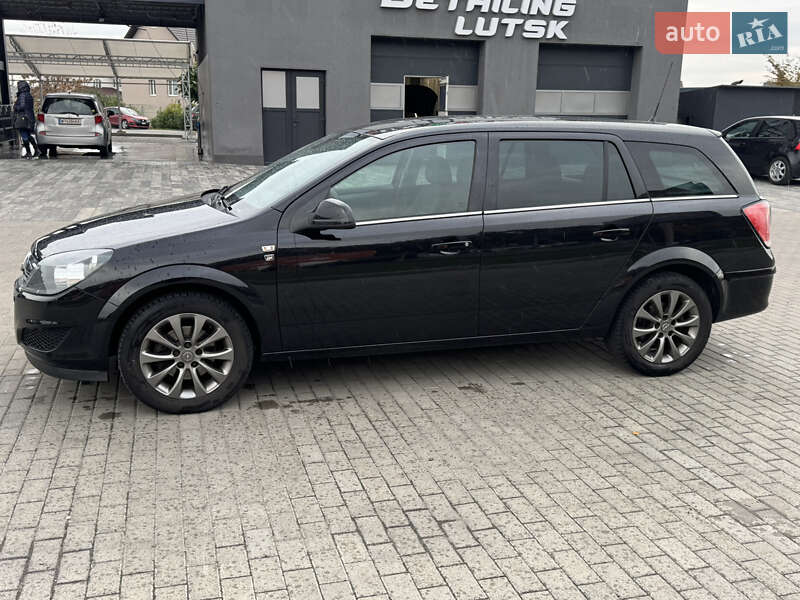 Универсал Opel Astra 2010 в Луцке фото 4 Универсал Opel Astra 2010 в Луцке