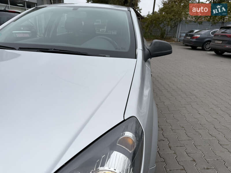 Универсал Opel Astra 2010 в Виннице
