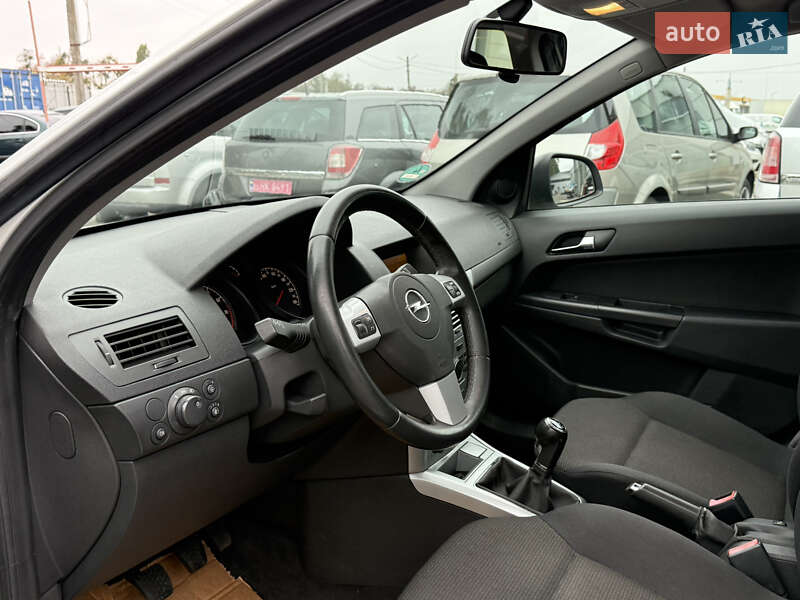 Универсал Opel Astra 2010 в Виннице
