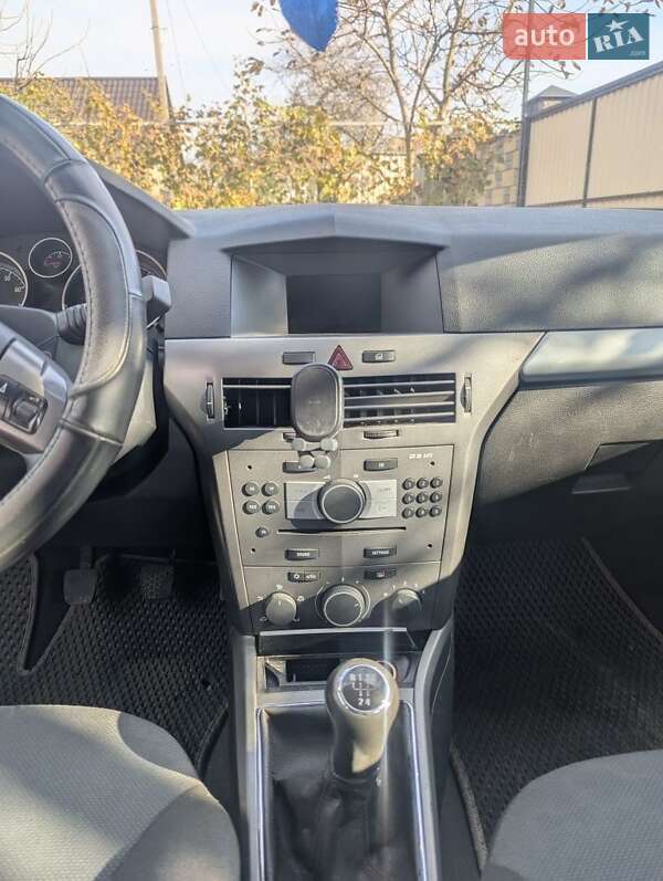 Універсал Opel Astra 2006 в Цумані фото 6 Універсал Opel Astra 2006 в Цумані