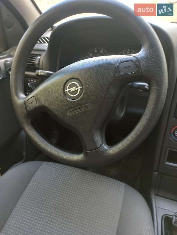 Седан Opel Astra 2007 в Кременчуці